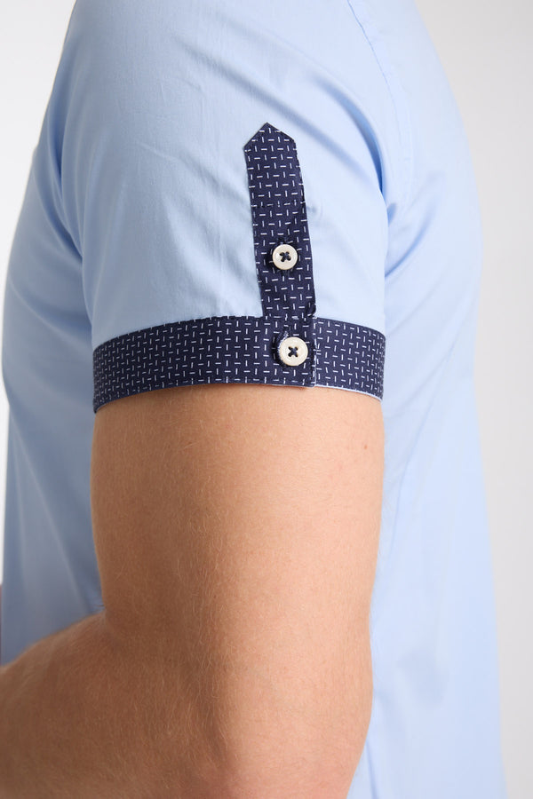 Iconic Poplin Stretch Man Shirt Short Sleeve Light Blue