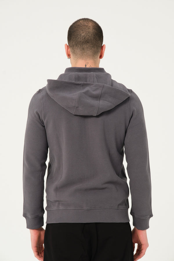 Sudadera gris con capucha de hombre 